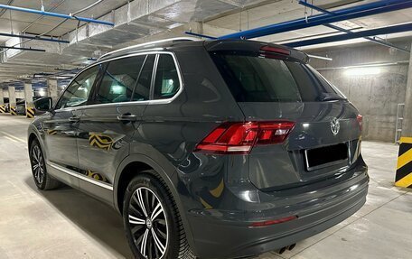 Volkswagen Tiguan II, 2019 год, 2 498 000 рублей, 3 фотография