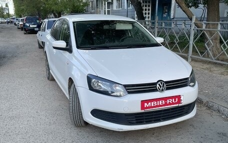 Volkswagen Polo VI (EU Market), 2011 год, 700 000 рублей, 3 фотография