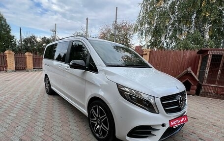 Mercedes-Benz V-Класс, 2018 год, 5 900 000 рублей, 3 фотография