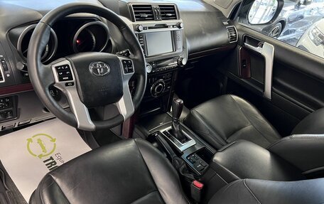 Toyota Land Cruiser Prado 150 рестайлинг 2, 2015 год, 3 945 000 рублей, 8 фотография