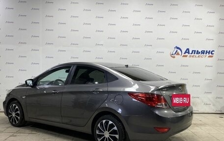 Hyundai Solaris II рестайлинг, 2011 год, 5 фотография