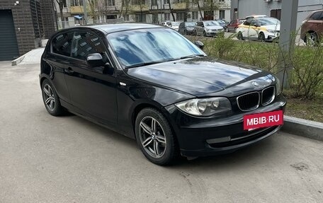 BMW 1 серия, 2010 год, 930 000 рублей, 3 фотография
