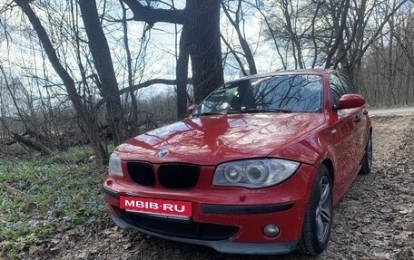 BMW 1 серия, 2005 год, 700 000 рублей, 3 фотография