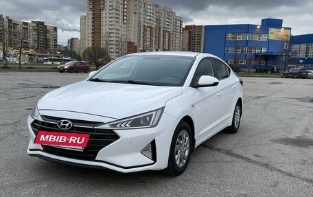 Hyundai Elantra VI рестайлинг, 2020 год, 1 799 999 рублей, 2 фотография