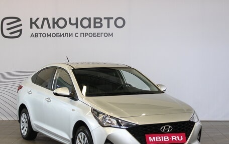Hyundai Solaris II рестайлинг, 2021 год, 1 748 000 рублей, 3 фотография
