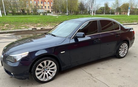 BMW 5 серия, 2004 год, 1 300 000 рублей, 3 фотография