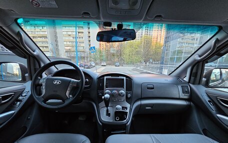 Hyundai Grand Starex Grand Starex I рестайлинг 2, 2016 год, 2 800 000 рублей, 13 фотография