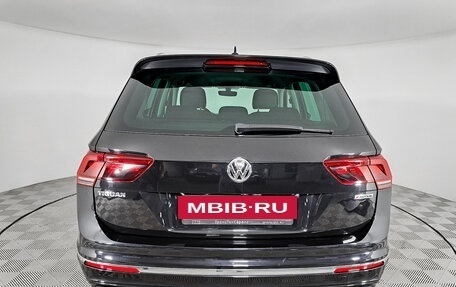 Volkswagen Tiguan II, 2018 год, 3 537 000 рублей, 6 фотография