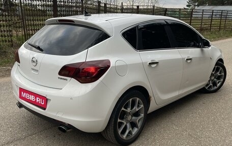 Opel Astra J, 2011 год, 875 000 рублей, 2 фотография
