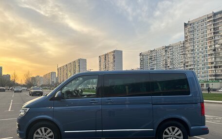 Volkswagen Multivan T6 рестайлинг, 2018 год, 5 600 000 рублей, 13 фотография