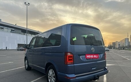 Volkswagen Multivan T6 рестайлинг, 2018 год, 5 600 000 рублей, 12 фотография
