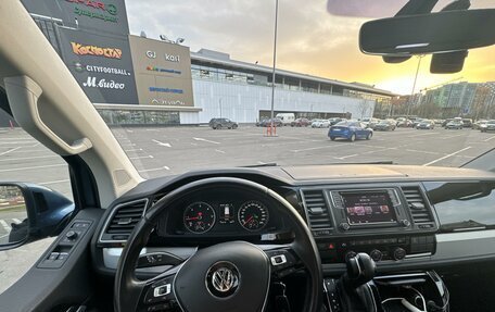 Volkswagen Multivan T6 рестайлинг, 2018 год, 5 600 000 рублей, 20 фотография