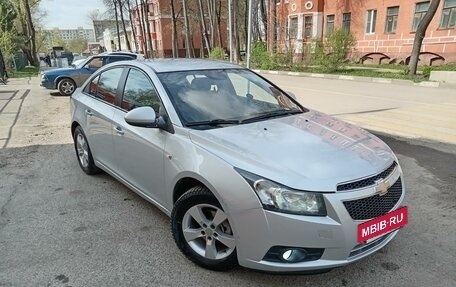 Chevrolet Cruze II, 2011 год, 800 000 рублей, 9 фотография