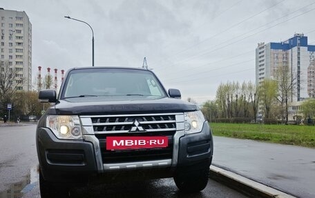 Mitsubishi Pajero IV, 2015 год, 2 700 000 рублей, 2 фотография