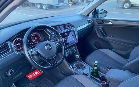 Volkswagen Tiguan II, 2018 год, 2 580 000 рублей, 20 фотография