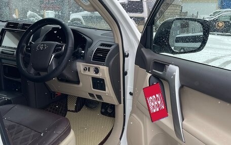 Toyota Land Cruiser Prado 150 рестайлинг 2, 2019 год, 5 000 000 рублей, 2 фотография