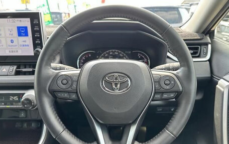 Toyota RAV4, 2021 год, 2 410 000 рублей, 11 фотография