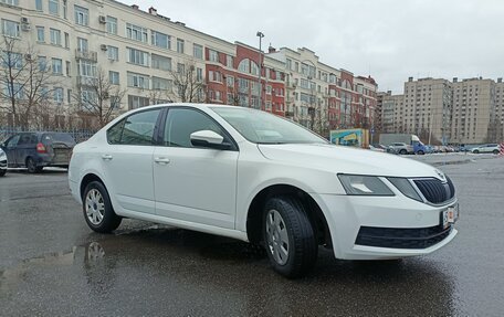 Skoda Octavia, 2017 год, 1 350 000 рублей, 2 фотография