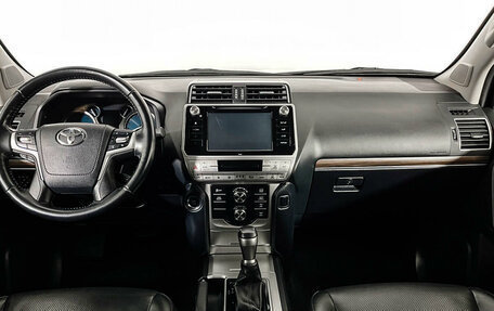 Toyota Land Cruiser Prado 150 рестайлинг 2, 2019 год, 5 447 000 рублей, 12 фотография