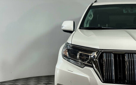 Toyota Land Cruiser Prado 150 рестайлинг 2, 2019 год, 5 447 000 рублей, 16 фотография