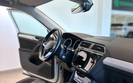 Volkswagen Tiguan II, 2021 год, 2 994 000 рублей, 10 фотография