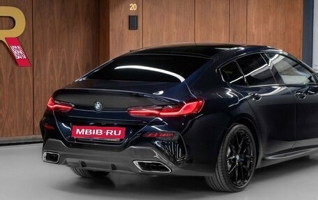 BMW 8 серия, 2023 год, 21 000 000 рублей, 8 фотография
