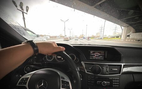 Mercedes-Benz E-Класс, 2013 год, 1 740 000 рублей, 4 фотография