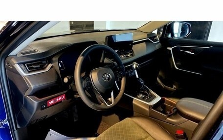 Toyota RAV4, 2024 год, 4 320 000 рублей, 12 фотография