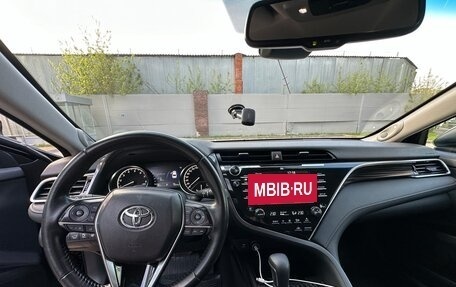 Toyota Camry, 2019 год, 2 850 000 рублей, 9 фотография