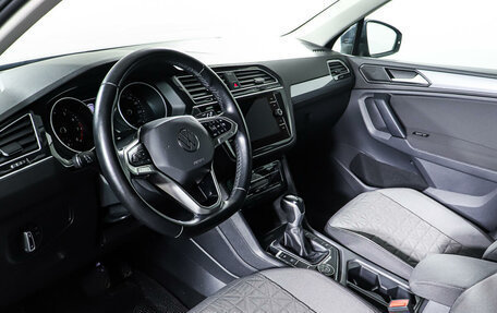 Volkswagen Tiguan II, 2020 год, 3 798 000 рублей, 15 фотография