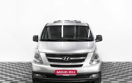Hyundai Grand Starex Grand Starex I рестайлинг 2, 2013 год, 1 995 000 рублей, 2 фотография