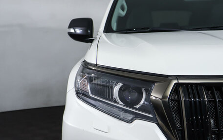 Toyota Land Cruiser Prado 150 рестайлинг 2, 2021 год, 6 798 000 рублей, 30 фотография