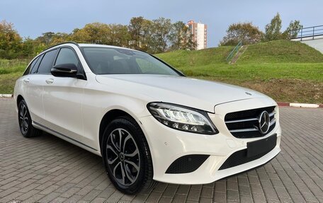 Mercedes-Benz C-Класс, 2019 год, 3 600 000 рублей, 5 фотография