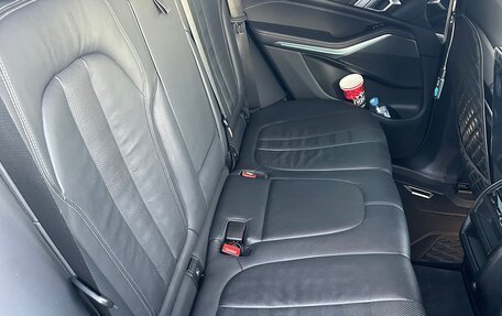 BMW X5, 2019 год, 7 750 000 рублей, 12 фотография