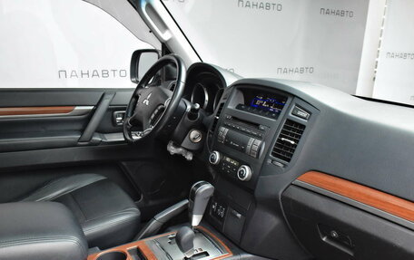 Mitsubishi Pajero IV, 2007 год, 1 979 000 рублей, 9 фотография