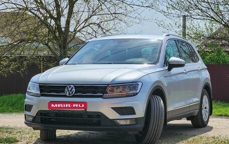 Volkswagen Tiguan II, 2018 год, 2 850 000 рублей, 5 фотография