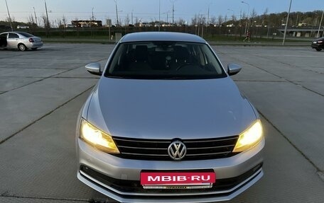 Volkswagen Jetta VI, 2015 год, 1 250 000 рублей, 2 фотография