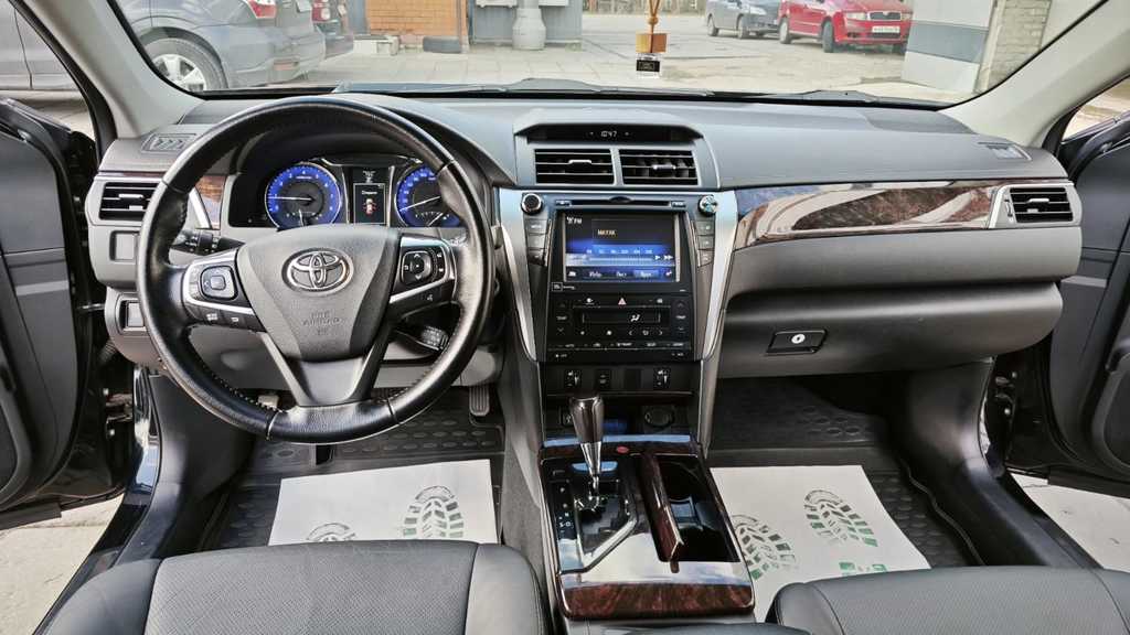 Toyota Camry XV50 рестайлинг, 2015 год, 2 590 000 рублей, 54 фотография
