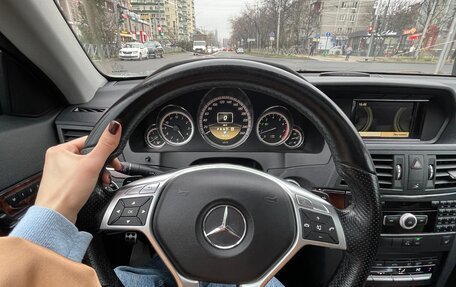 Mercedes-Benz E-Класс, 2012 год, 1 870 000 рублей, 4 фотография
