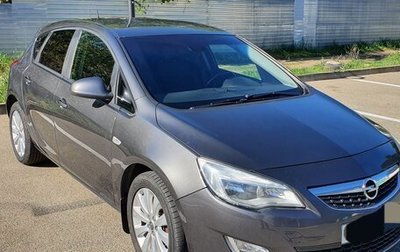 Opel Astra J, 2010 год, 900 000 рублей, 1 фотография