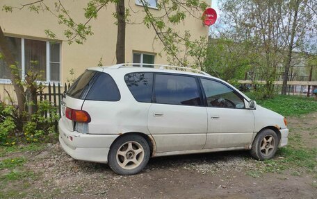 Toyota Ipsum II, 1999 год, 350 000 рублей, 10 фотография