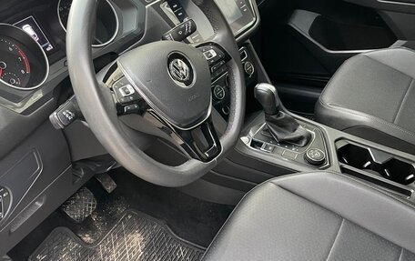 Volkswagen Tiguan II, 2020 год, 2 850 000 рублей, 4 фотография