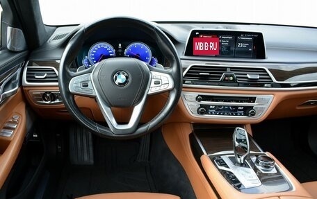 BMW 7 серия, 2018 год, 5 590 000 рублей, 11 фотография