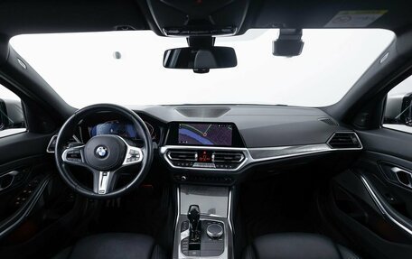 BMW 3 серия, 2021 год, 6 290 000 рублей, 13 фотография