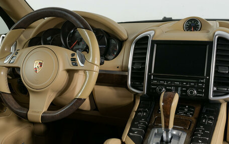 Porsche Cayenne III, 2012 год, 2 698 000 рублей, 13 фотография