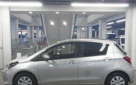 Toyota Vitz, 2014 год, 681 000 рублей, 3 фотография