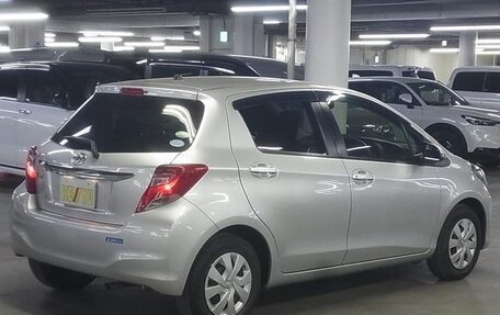 Toyota Vitz, 2014 год, 681 000 рублей, 5 фотография