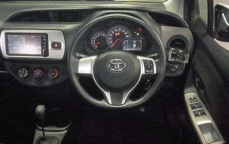Toyota Vitz, 2014 год, 681 000 рублей, 13 фотография