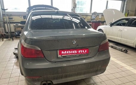 BMW 5 серия, 2005 год, 890 000 рублей, 7 фотография