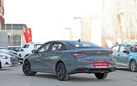 Hyundai Elantra, 2024 год, 3 025 000 рублей, 2 фотография